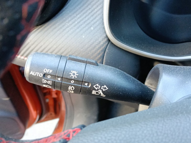 Recambio de mando intermitentes para mg zs suv (azs1) 1.5 vti referencia OEM IAM 10990105  