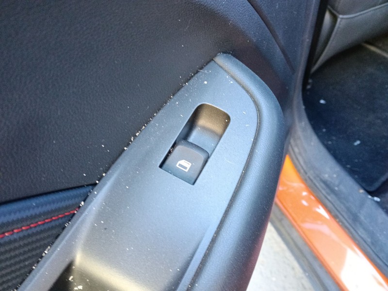Recambio de mando elevalunas trasero izquierdo para mg zs suv (azs1) 1.5 vti referencia OEM IAM 10470989  
