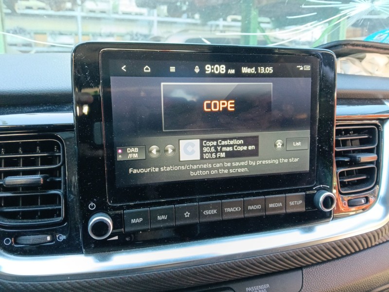 Recambio de sistema audio / radio cd para kia stonic (yb) 1.0 t-gdi eco-dynamics+ referencia OEM IAM   