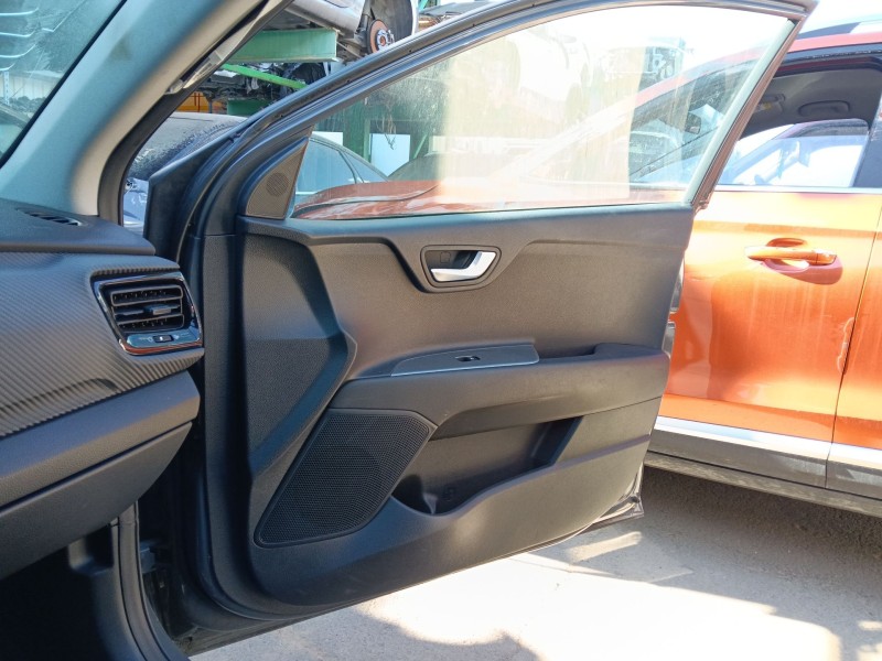 Recambio de guarnecido puerta delantera derecha para kia stonic (yb) 1.0 t-gdi eco-dynamics+ referencia OEM IAM   