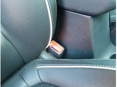 Recambio de enganche cinturon delantero derecho para kia stonic (yb) 1.0 t-gdi eco-dynamics+ referencia OEM IAM   