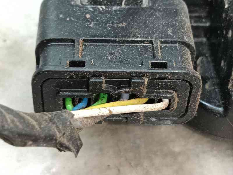 Recambio de cerradura puerta delantera derecha para hyundai i30 (fd) 1.4 referencia OEM IAM 813202L030  