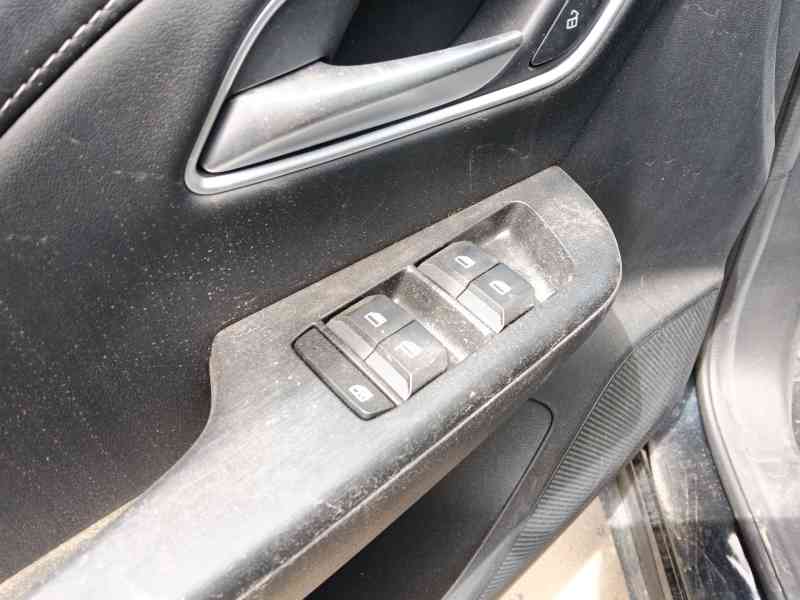 Recambio de mando elevalunas delantero izquierdo para mg zs hybrid+ 1.5 referencia OEM IAM   