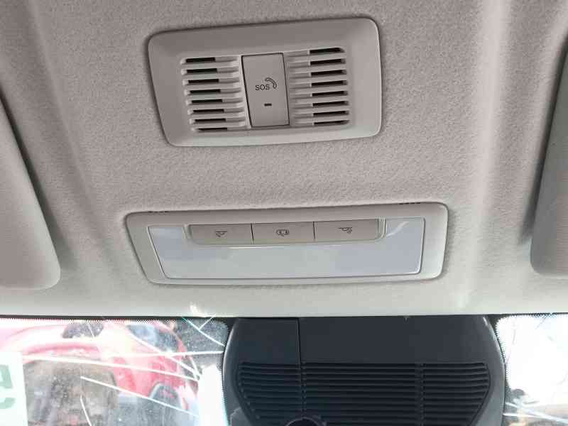 Recambio de luz interior delantera central para mg zs hybrid+ 1.5 referencia OEM IAM   
