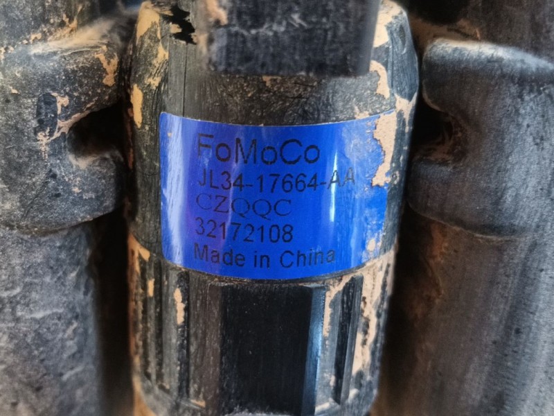 Recambio de deposito limpia para ford transit connect v408 furgoneta/monovolumen 1.5 ecoblue referencia OEM IAM 1807852  
