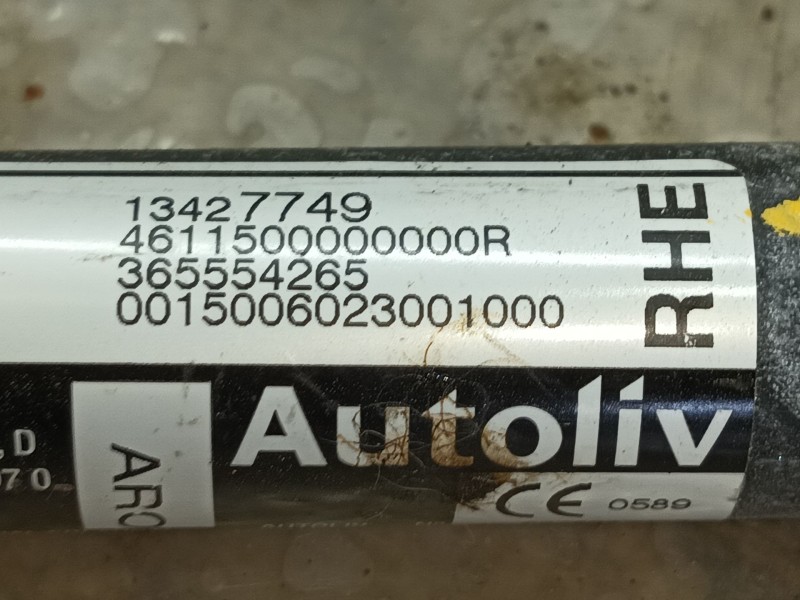 Recambio de enganche cinturon delantero derecho para opel corsa e (x15) 1.4 (08, 68) referencia OEM IAM 13427749 616046800C 