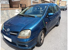 nissan almera tino (v10) del año 2000