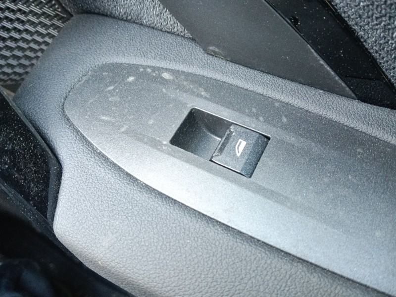 Recambio de mando elevalunas delantero derecho para bmw x1 (u11) sdrive 20d referencia OEM IAM   