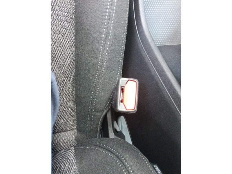 Recambio de enganche cinturon delantero izquierdo para bmw x1 (u11) sdrive 20d referencia OEM IAM   