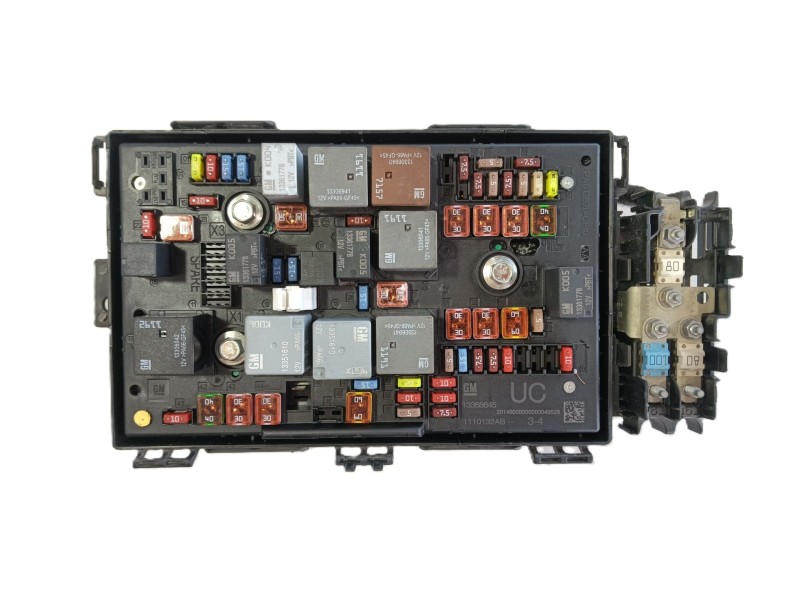 Recambio de caja reles / fusibles para opel astra j sedán 1.7 cdti (69) referencia OEM IAM 13449207  