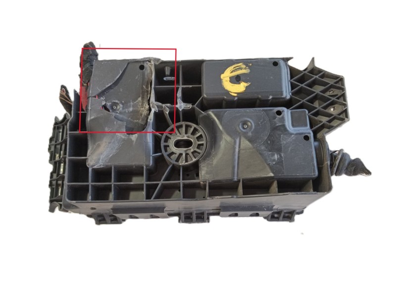 Recambio de caja reles / fusibles para opel astra j sedán 1.7 cdti (69) referencia OEM IAM 13449207  