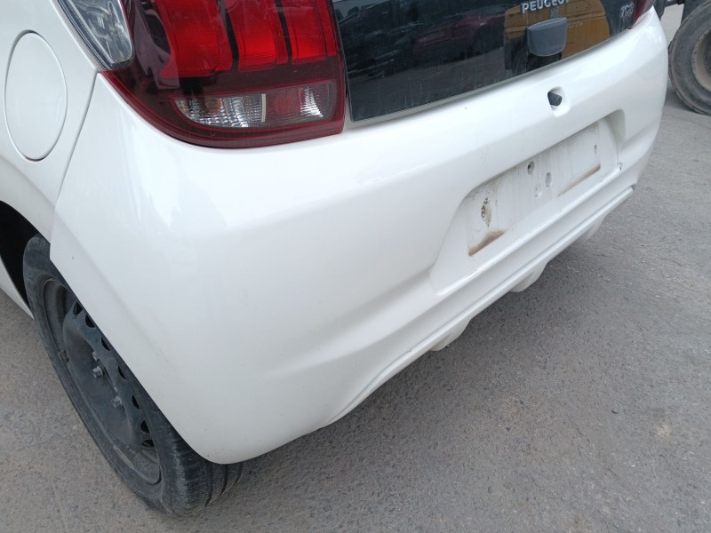 Recambio de paragolpes trasero para peugeot 108 1.0 vti 72 referencia OEM IAM   