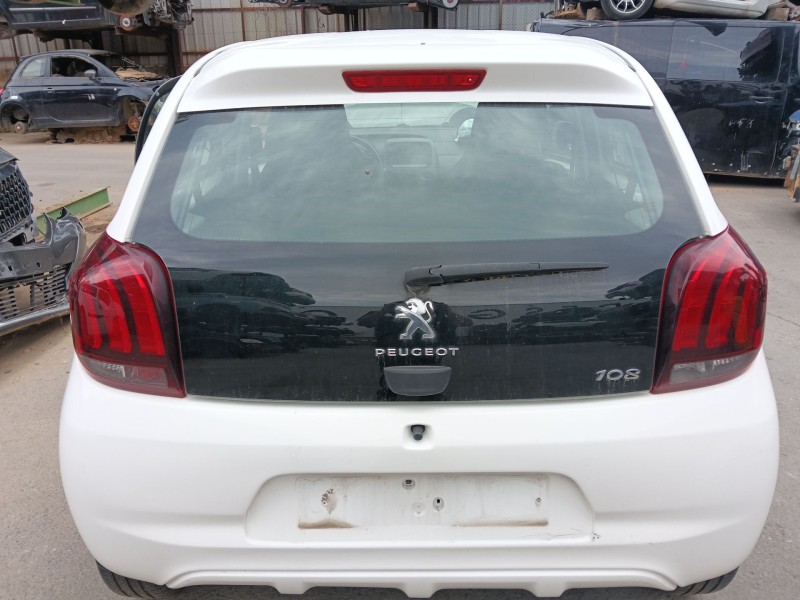 Recambio de porton trasero para peugeot 108 1.0 vti 72 referencia OEM IAM   