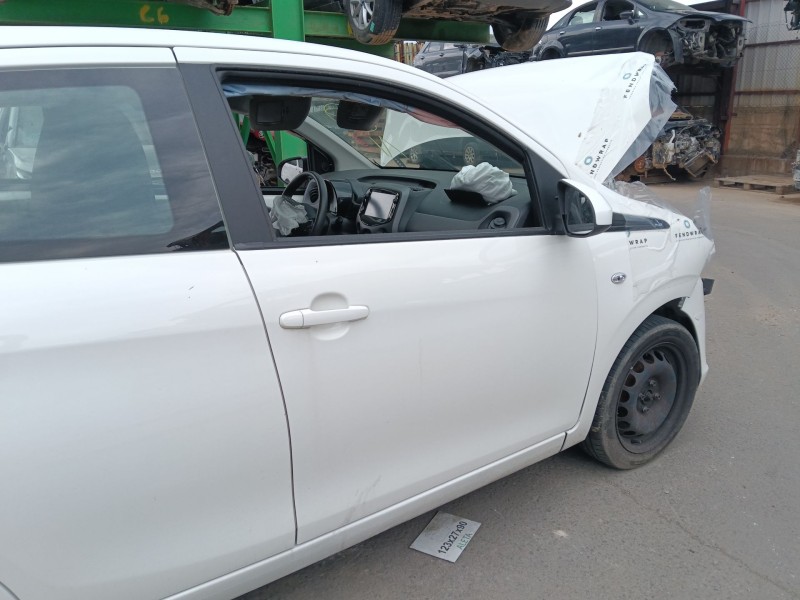 Recambio de puerta delantera derecha para peugeot 108 1.0 vti 72 referencia OEM IAM   