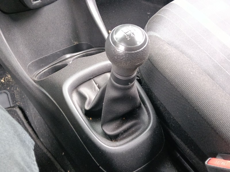 Recambio de pomo palanca cambio para peugeot 108 1.0 vti 72 referencia OEM IAM   