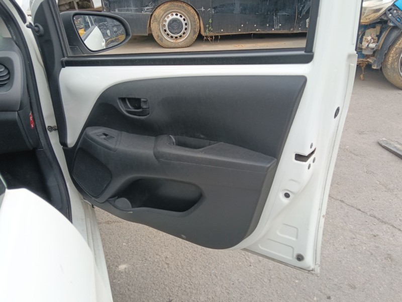 Recambio de guarnecido puerta delantera derecha para peugeot 108 1.0 vti 72 referencia OEM IAM   