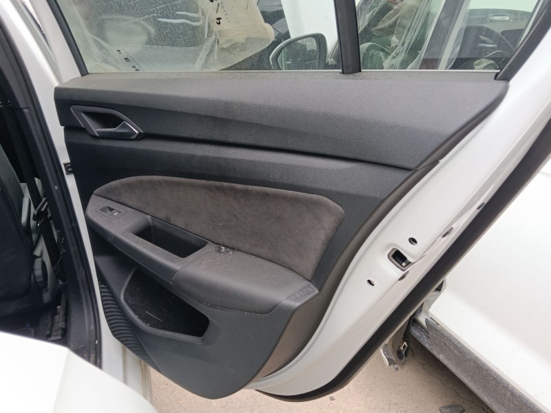 Recambio de guarnecido puerta trasera derecha para volkswagen golf viii (cd1, da1) 1.5 etsi referencia OEM IAM   