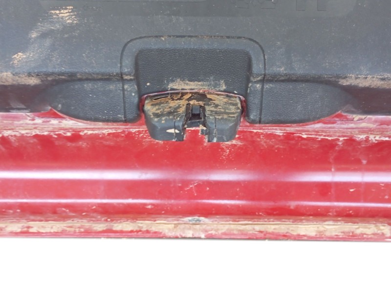 Recambio de porton trasero para jeep avenger 1.2 turbo 100 referencia OEM IAM   