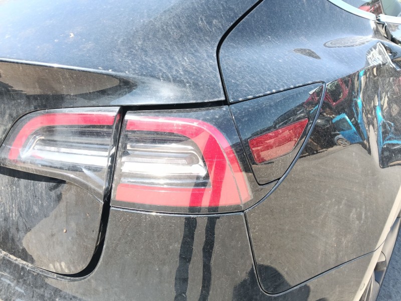 Recambio de piloto trasero derecho para tesla model 3 ev awd referencia OEM IAM   