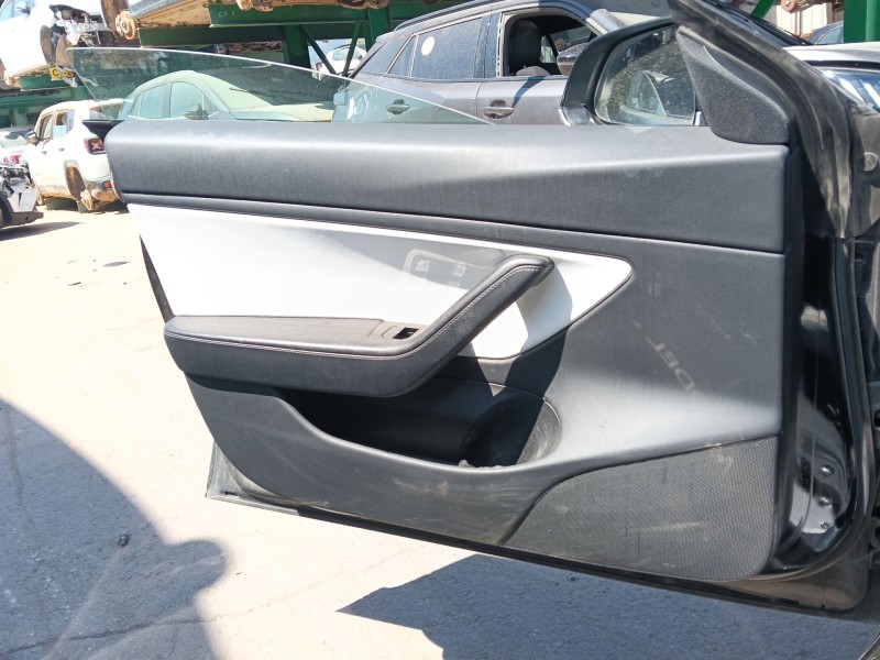 Recambio de guarnecido puerta delantera izquierda para tesla model 3 ev awd referencia OEM IAM   