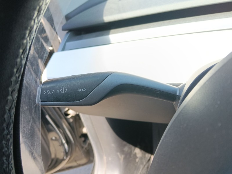 Recambio de mando intermitentes para tesla model 3 ev awd referencia OEM IAM   