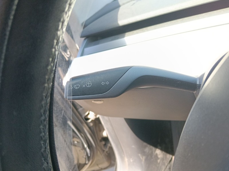 Recambio de mando limpia para tesla model 3 ev awd referencia OEM IAM   