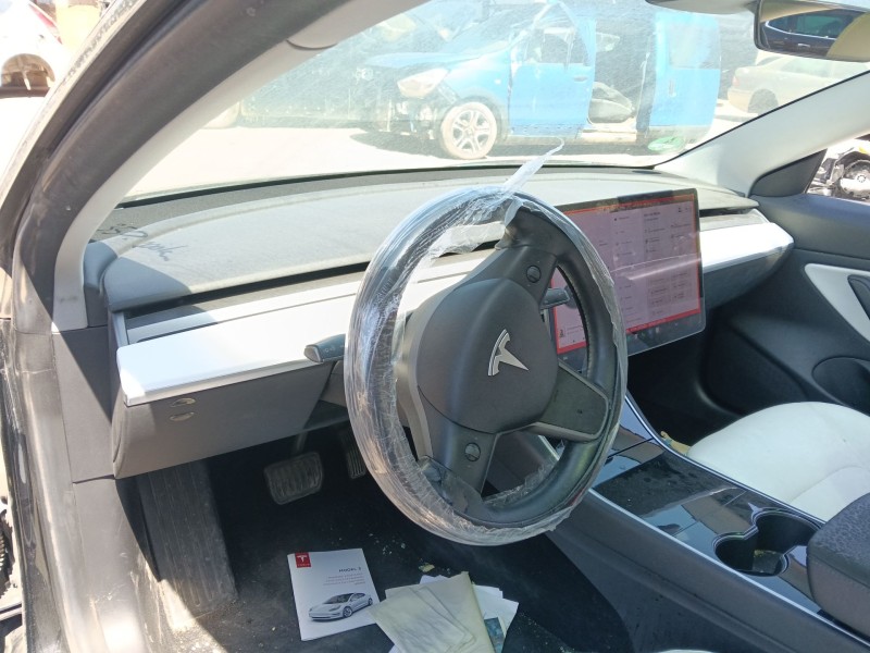 Recambio de salpicadero para tesla model 3 ev awd referencia OEM IAM   