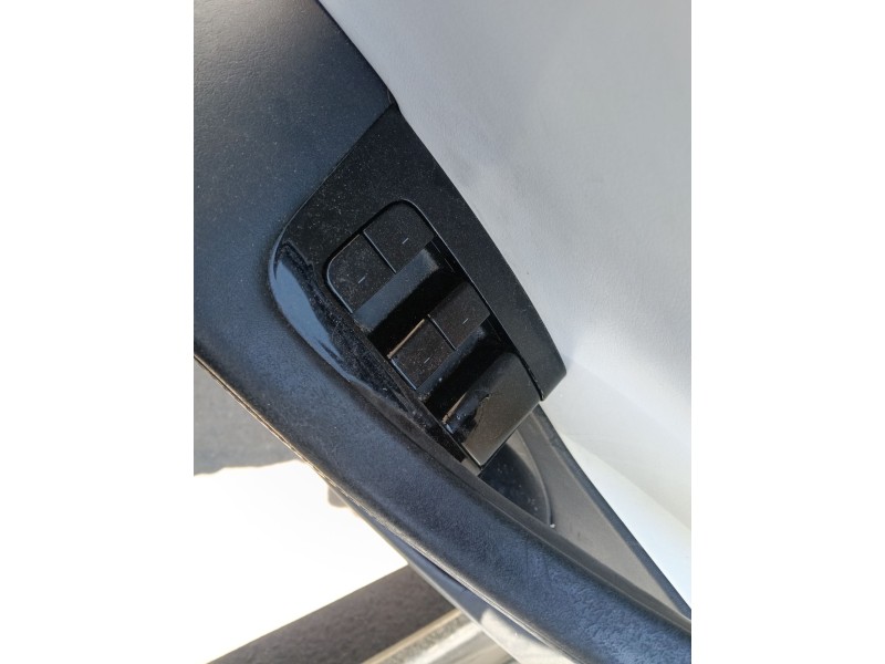 Recambio de mando elevalunas delantero izquierdo para tesla model 3 ev awd referencia OEM IAM   