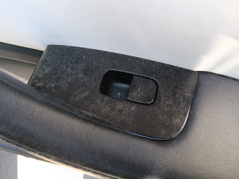 Recambio de mando elevalunas trasero derecho para tesla model 3 ev awd referencia OEM IAM   