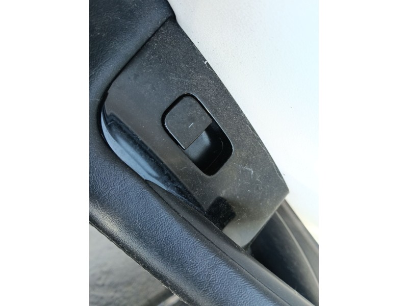 Recambio de mando elevalunas trasero izquierdo para tesla model 3 ev awd referencia OEM IAM   