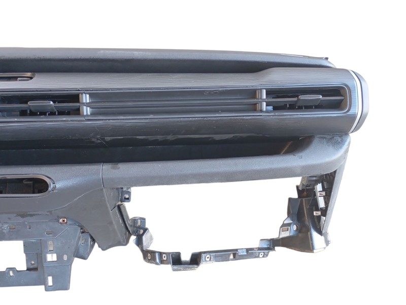 Recambio de salpicadero para jeep avenger 1.2 turbo 100 referencia OEM IAM  A022M477C 