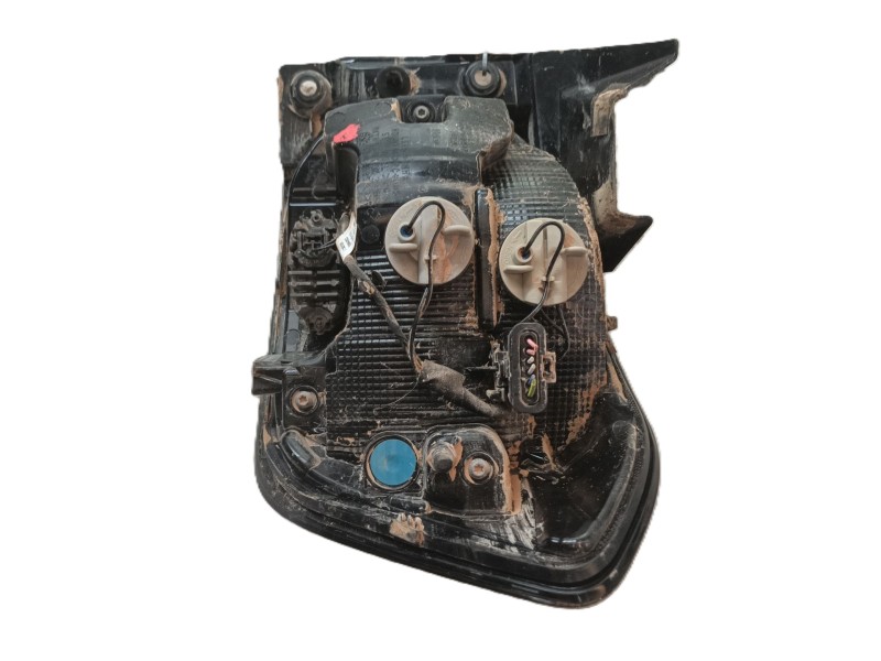 Recambio de piloto trasero izquierdo para jeep avenger 1.2 turbo 100 referencia OEM IAM   