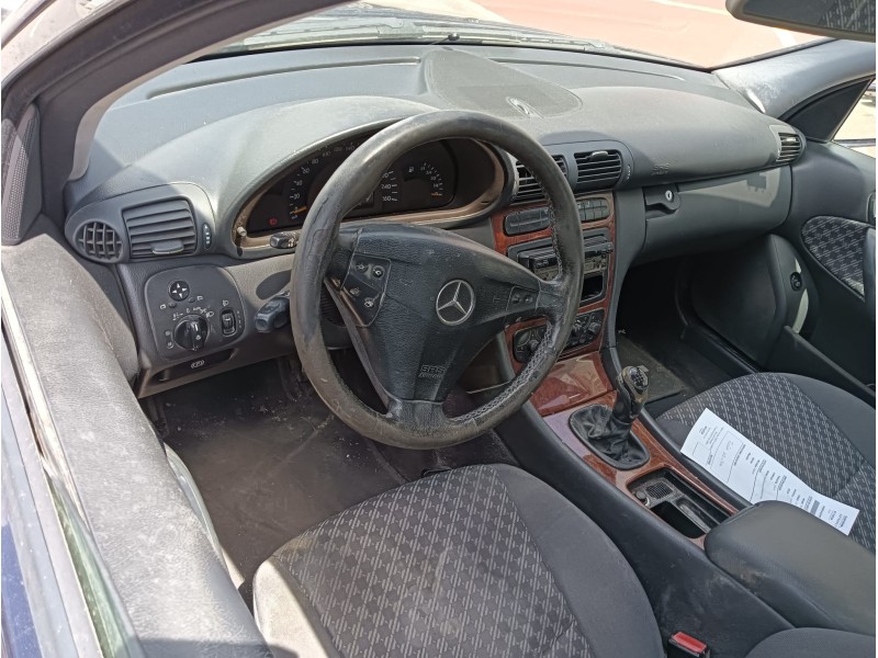 mercedes-benz clase c (w203) del año 2004