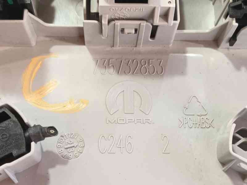 Recambio de luz interior para jeep avenger 1.2 turbo 100 referencia OEM IAM   
