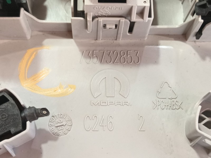 Recambio de luz interior para jeep avenger 1.2 turbo 100 referencia OEM IAM   