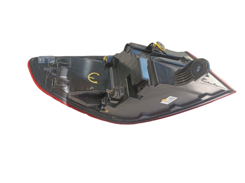Recambio de piloto trasero derecho para bmw 1 (f40) 118 d referencia OEM IAM 63217450644  