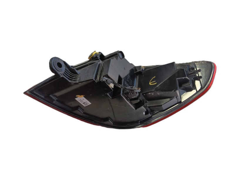Recambio de piloto trasero izquierdo para bmw 1 (f40) 118 d referencia OEM IAM 63217450643  