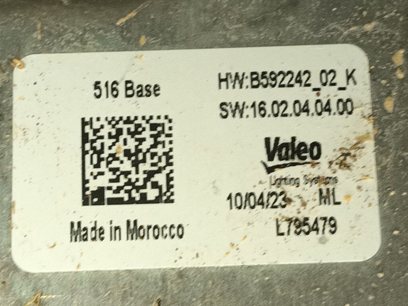 Recambio de faro izquierdo para jeep avenger 1.2 turbo 100 referencia OEM IAM   