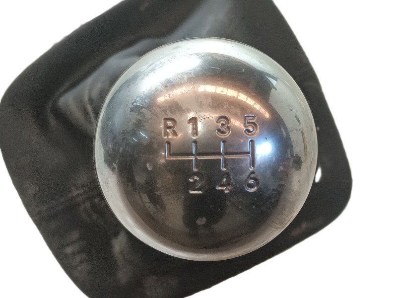 Recambio de pomo palanca cambio para jeep avenger 1.2 turbo 100 referencia OEM IAM   