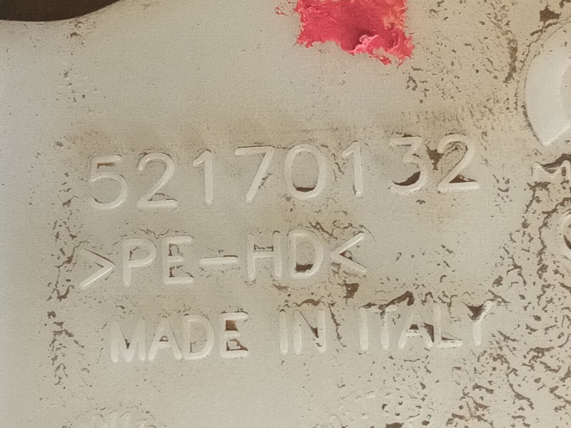 Recambio de deposito limpia para jeep avenger 1.2 turbo 100 referencia OEM IAM   