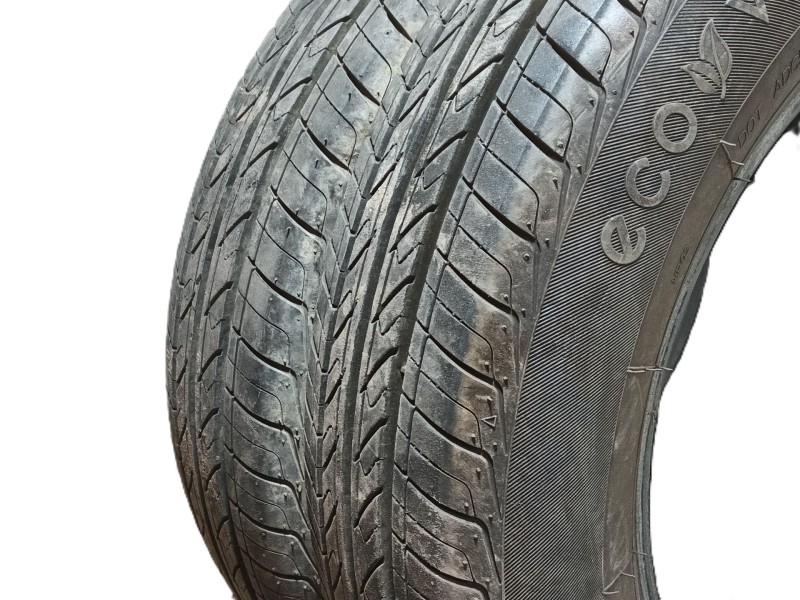 Recambio de neumatico para » otros... modelos referencia OEM IAM 135/80 R13 70T 2 OVATION