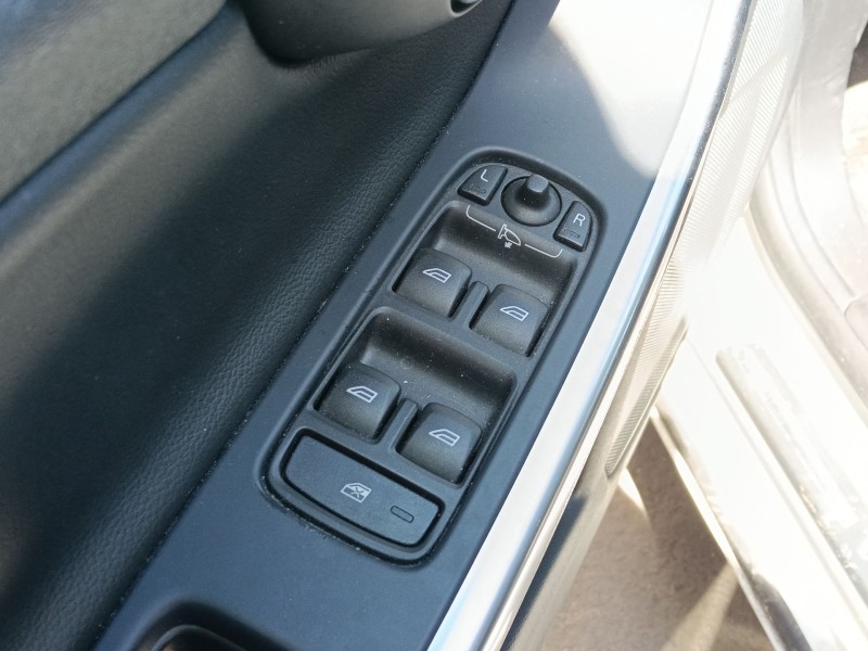 Recambio de mando elevalunas delantero izquierdo para volvo s60 ii (134) d3 referencia OEM IAM   