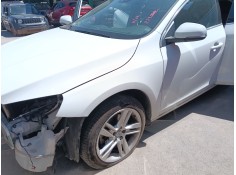 Recambio de aleta delantera izquierda para volvo s60 ii (134) d3 referencia OEM IAM   
