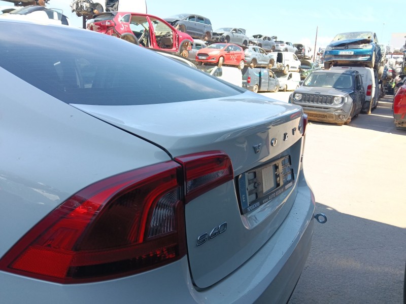 Recambio de porton trasero para volvo s60 ii (134) d3 referencia OEM IAM   