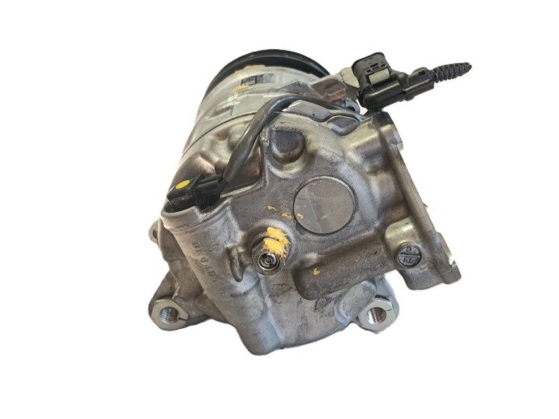 Recambio de compresor aire acondicionado para bmw 1 (f40) 118 d referencia OEM IAM 64527948797  