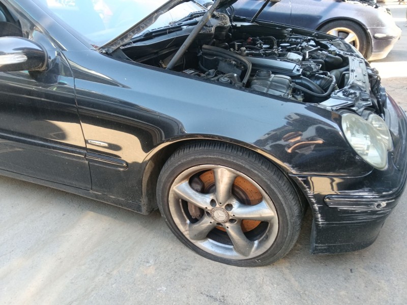 Recambio de aleta delantera derecha para mercedes-benz clase c t-model (s203) c 220 cdi (203.208) referencia OEM IAM 20388002186