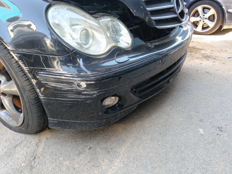 Recambio de paragolpes delantero para mercedes-benz clase c t-model (s203) c 220 cdi (203.208) referencia OEM IAM 2038855525  