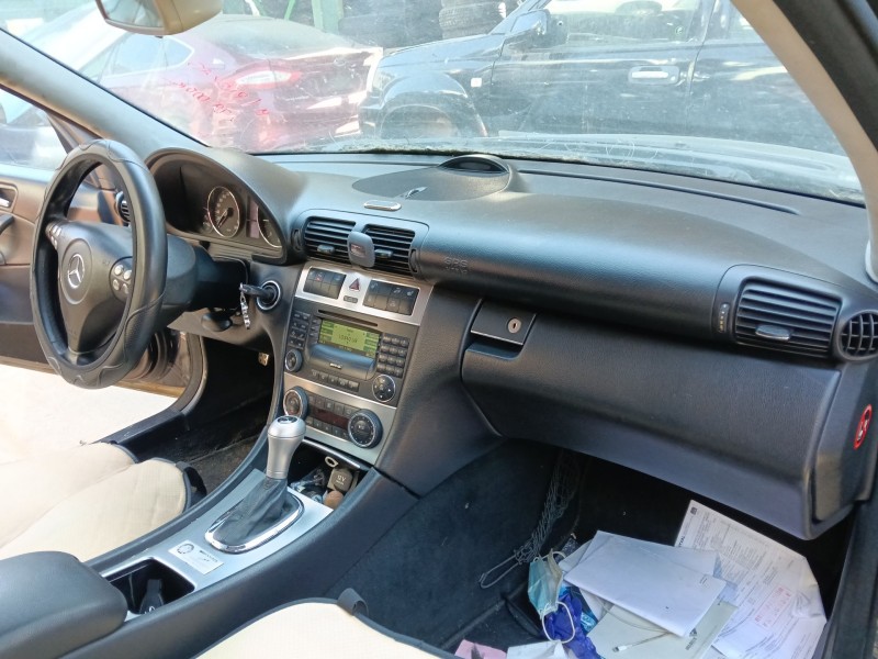 Recambio de salpicadero para mercedes-benz clase c t-model (s203) c 220 cdi (203.208) referencia OEM IAM   