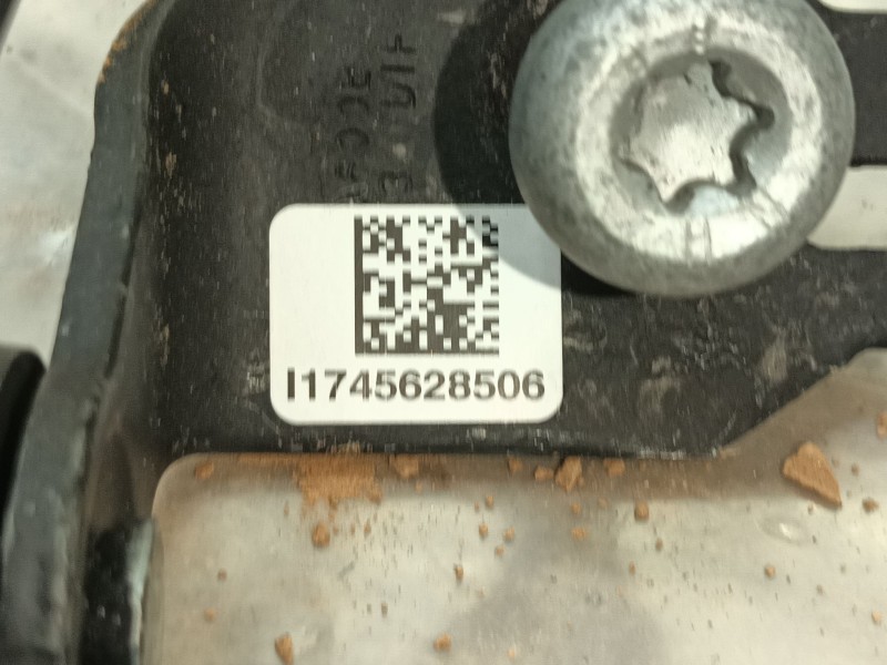Recambio de enganche cinturon trasero izquierdo para bmw 1 (f40) 118 d referencia OEM IAM   