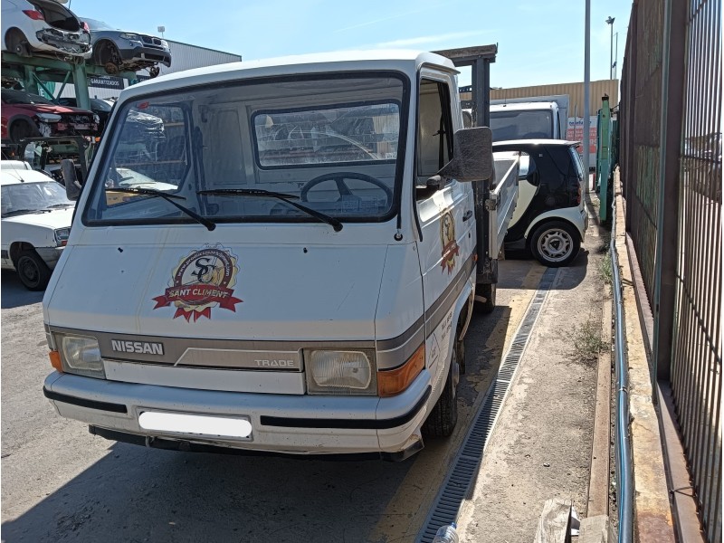 nissan trade furgoneta del año 1990